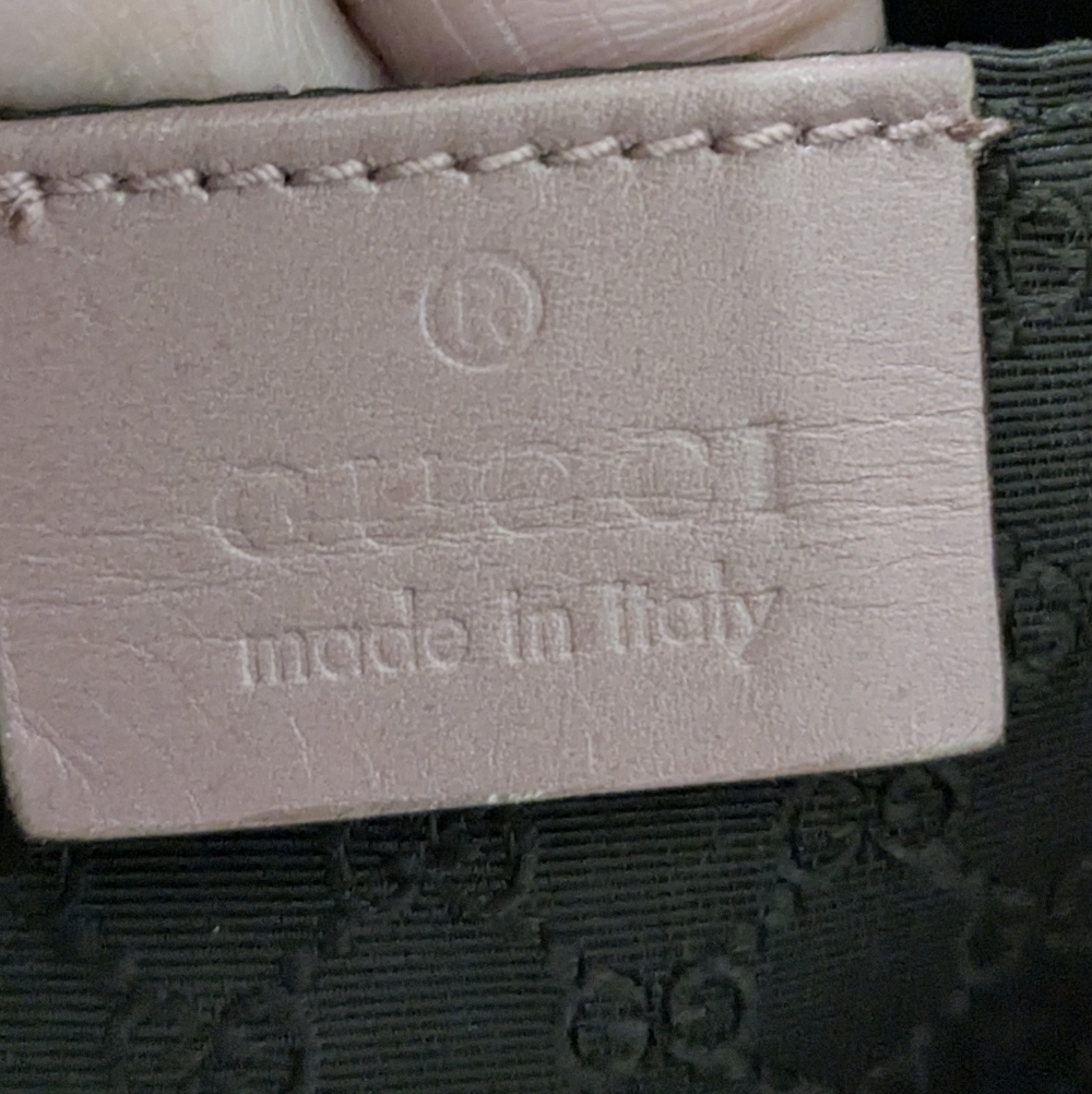 GUCCI Vintage Python Shoulder Bag From Their Exotic Leather Collection - Picture 6 of 17